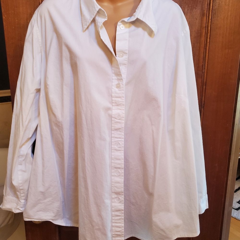 Oversized white shirt